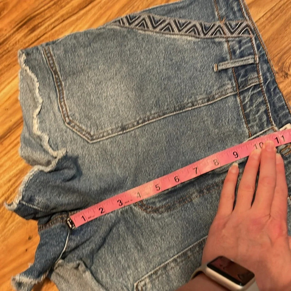 Knox Rose women’s shorts 14 large jean denim embroider stretch fray mid rise - Picture 8 of 10